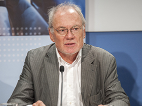 Prof. Matthias Schrappe © pag, Fiolka Prof. Matthias Schrappe © pag, Fiolka