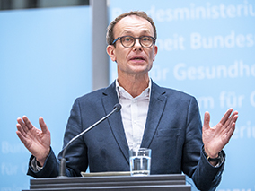 Prof. Tom Bschor © pag, Fiolka Prof. Tom Bschor © pag, Fiolka